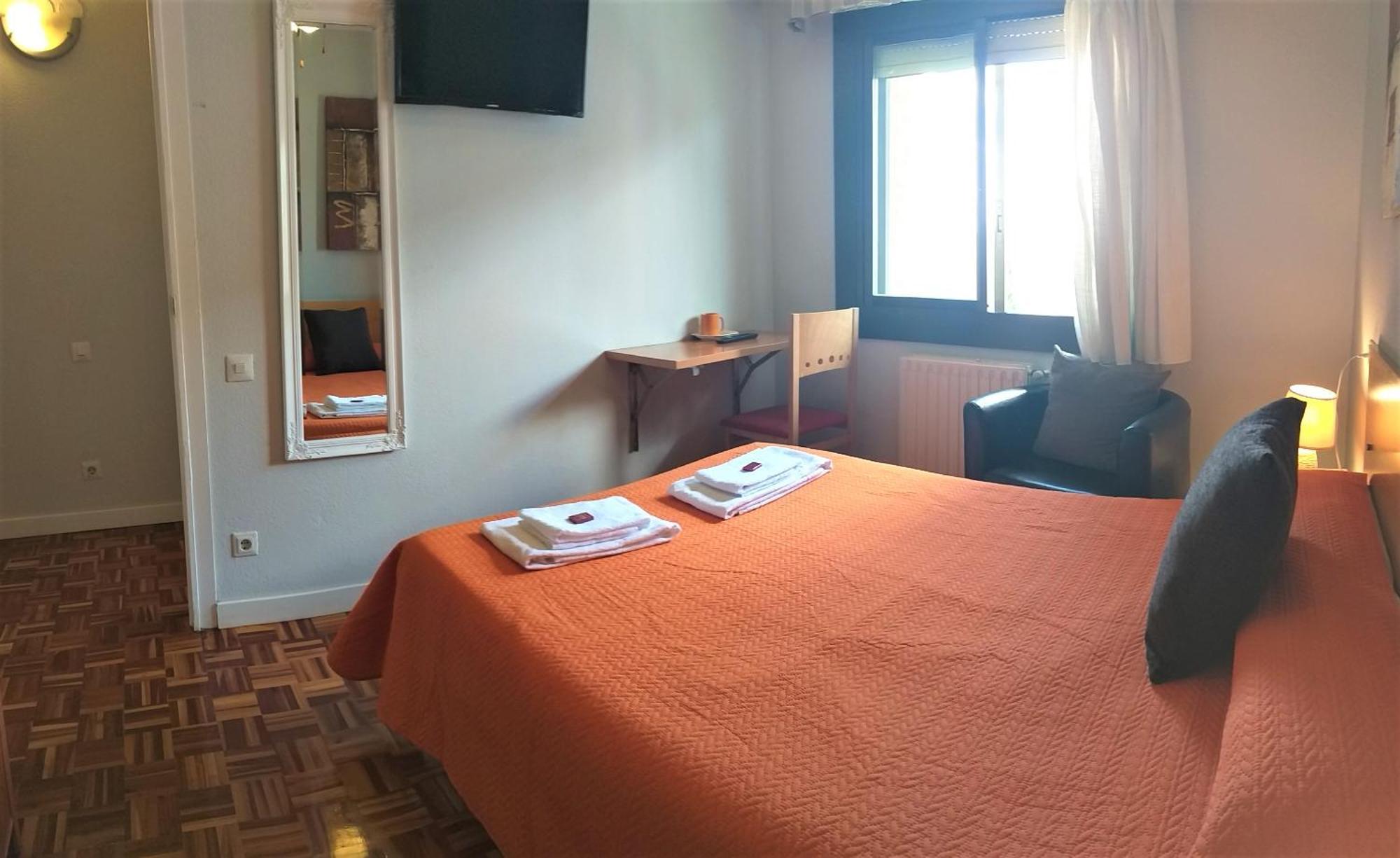 Pension Pamplonabeds Екстериор снимка
