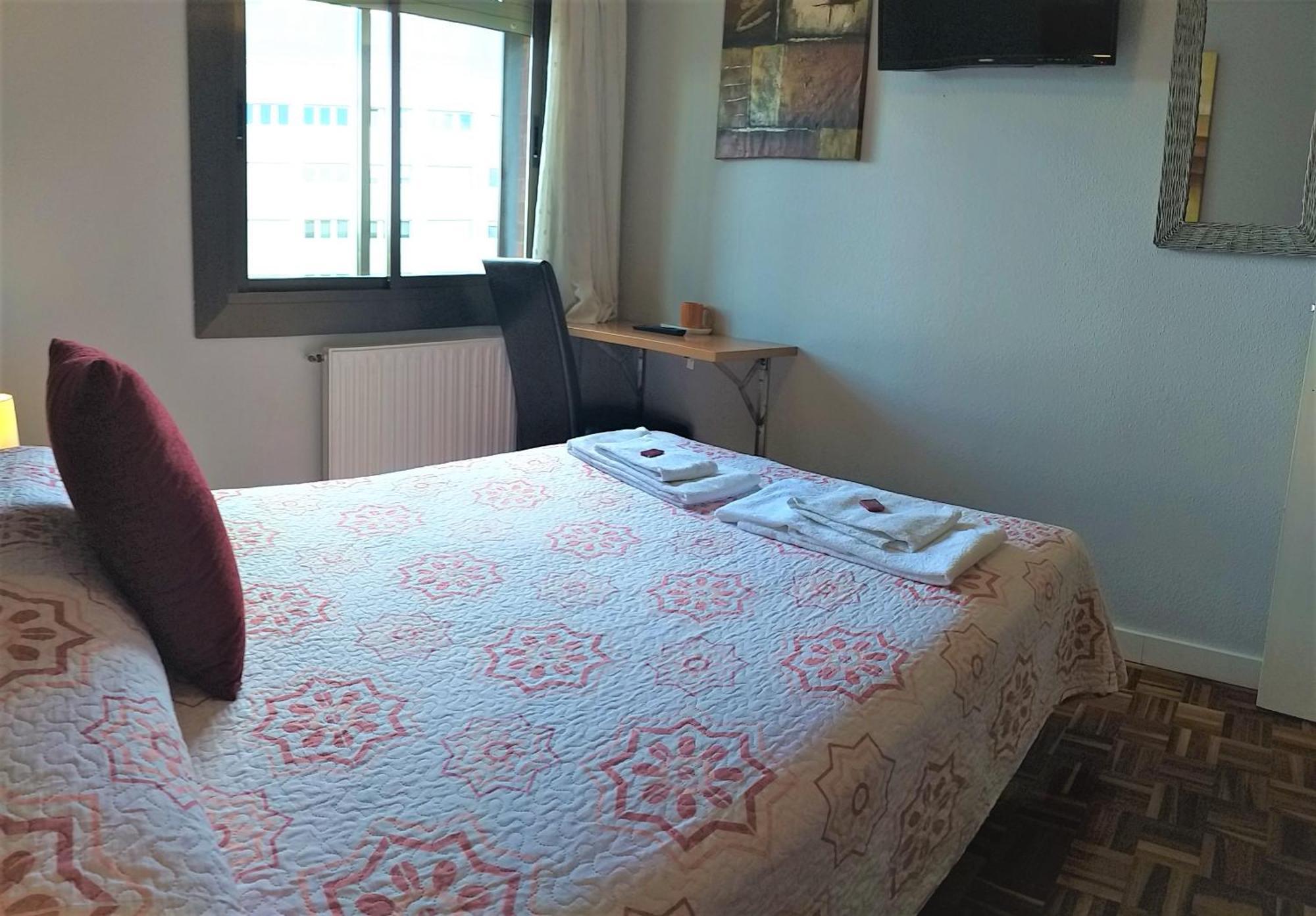 Pension Pamplonabeds Екстериор снимка