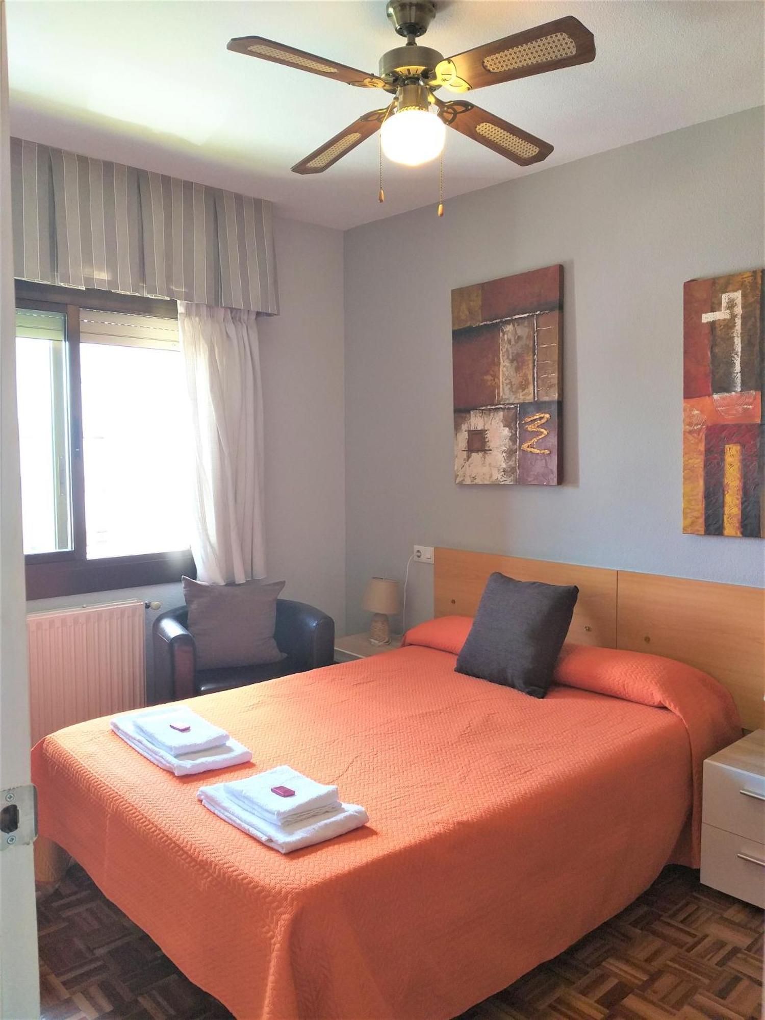 Pension Pamplonabeds Екстериор снимка