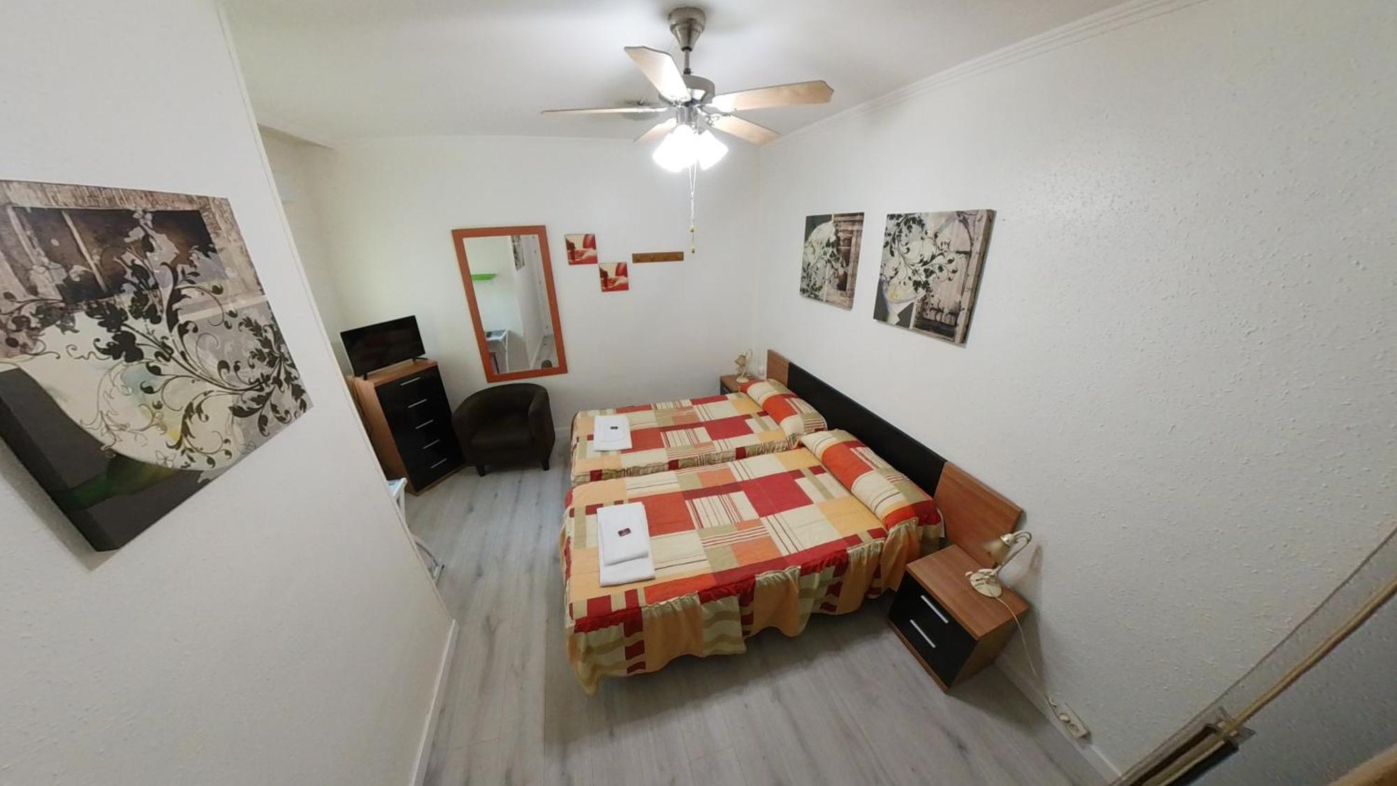 Pension Pamplonabeds Екстериор снимка