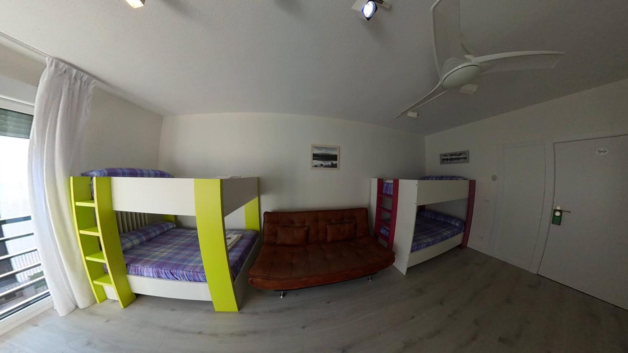 Pension Pamplonabeds Екстериор снимка