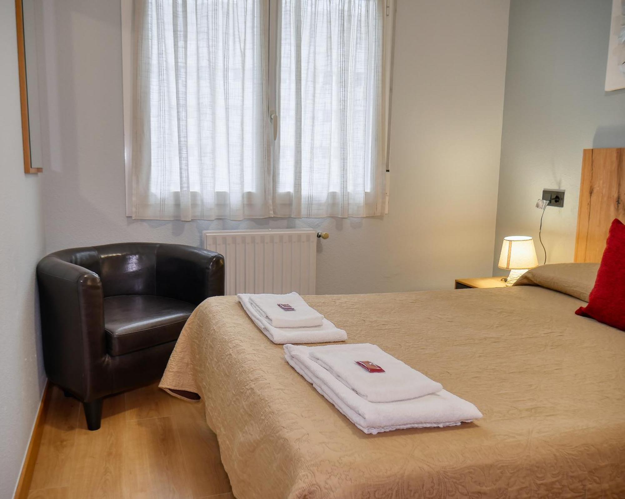 Pension Pamplonabeds Екстериор снимка
